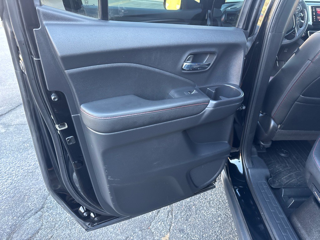 2019 Honda Ridgeline Image 19