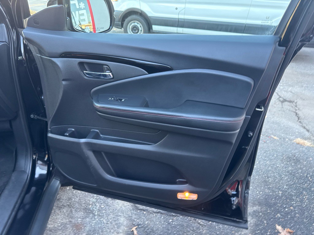 2019 Honda Ridgeline Image 21