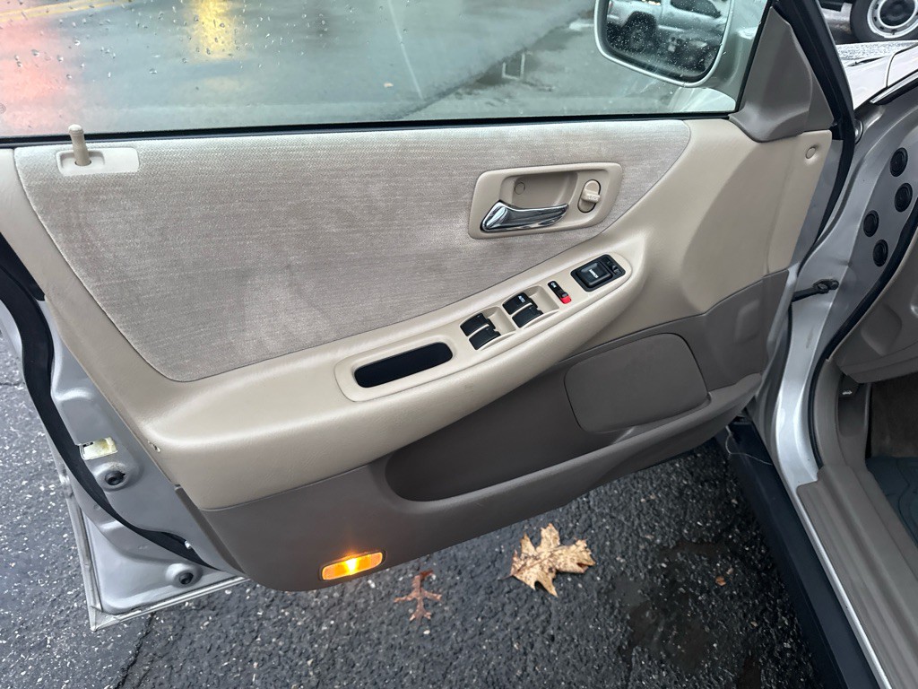 1998 Honda Accord Image 15