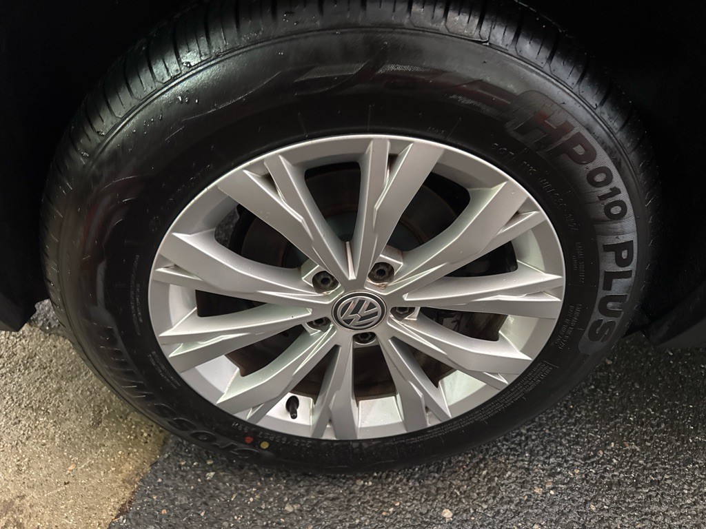 2018 Volkswagen Tiguan Image 12