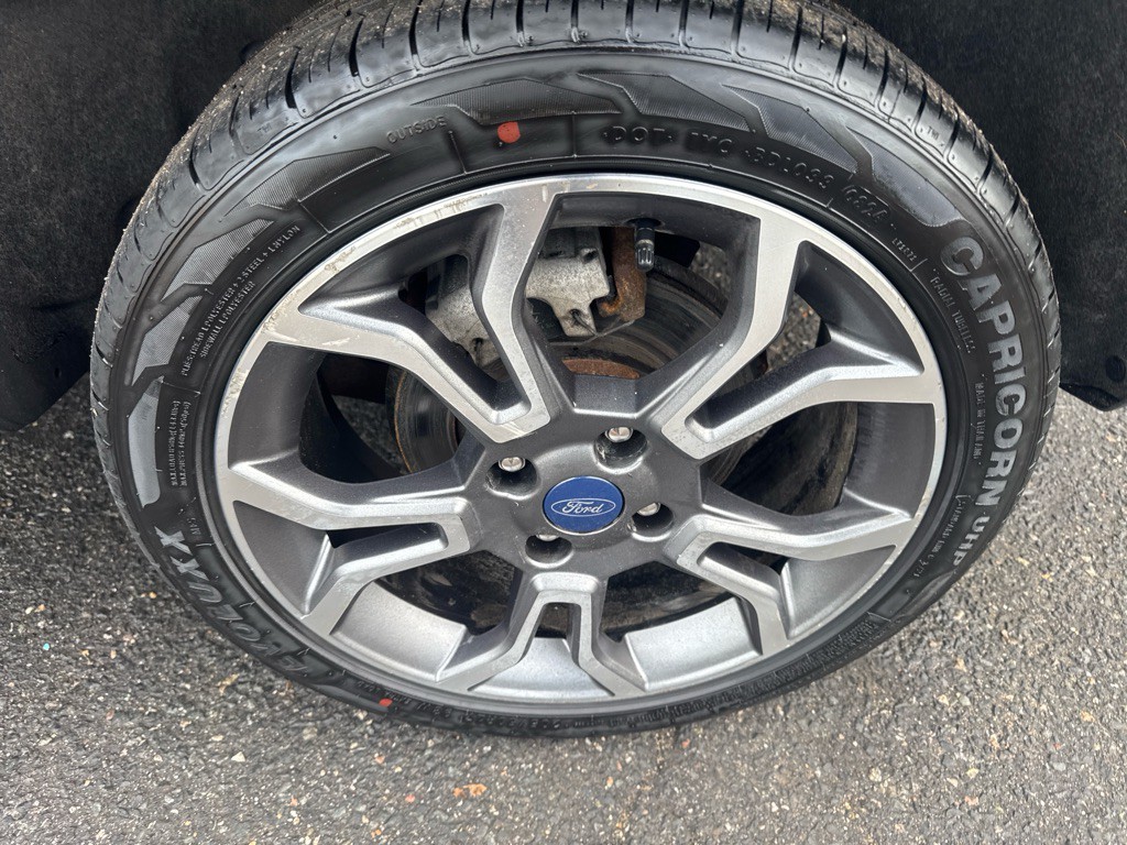 2019 Ford Econoline Image 11