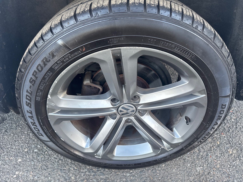 2017 Volkswagen Tiguan Image 12