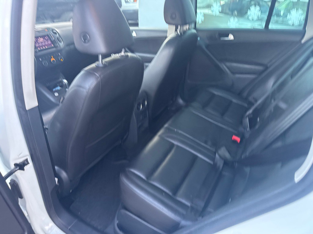 2017 Volkswagen Tiguan Image 17