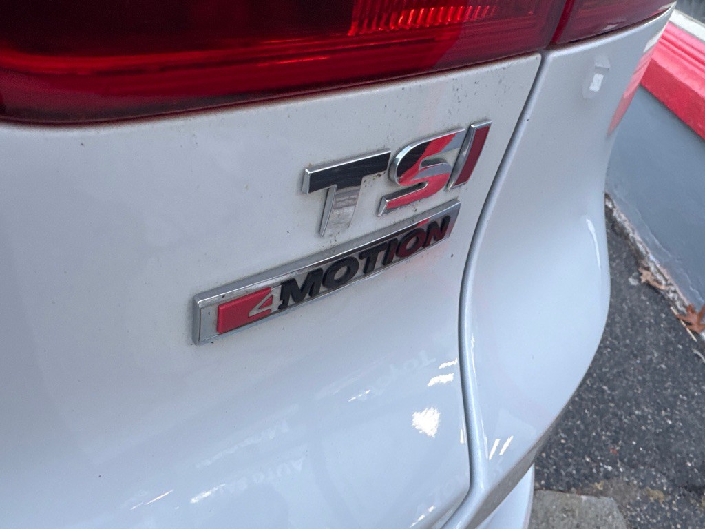 2017 Volkswagen Tiguan Image 25