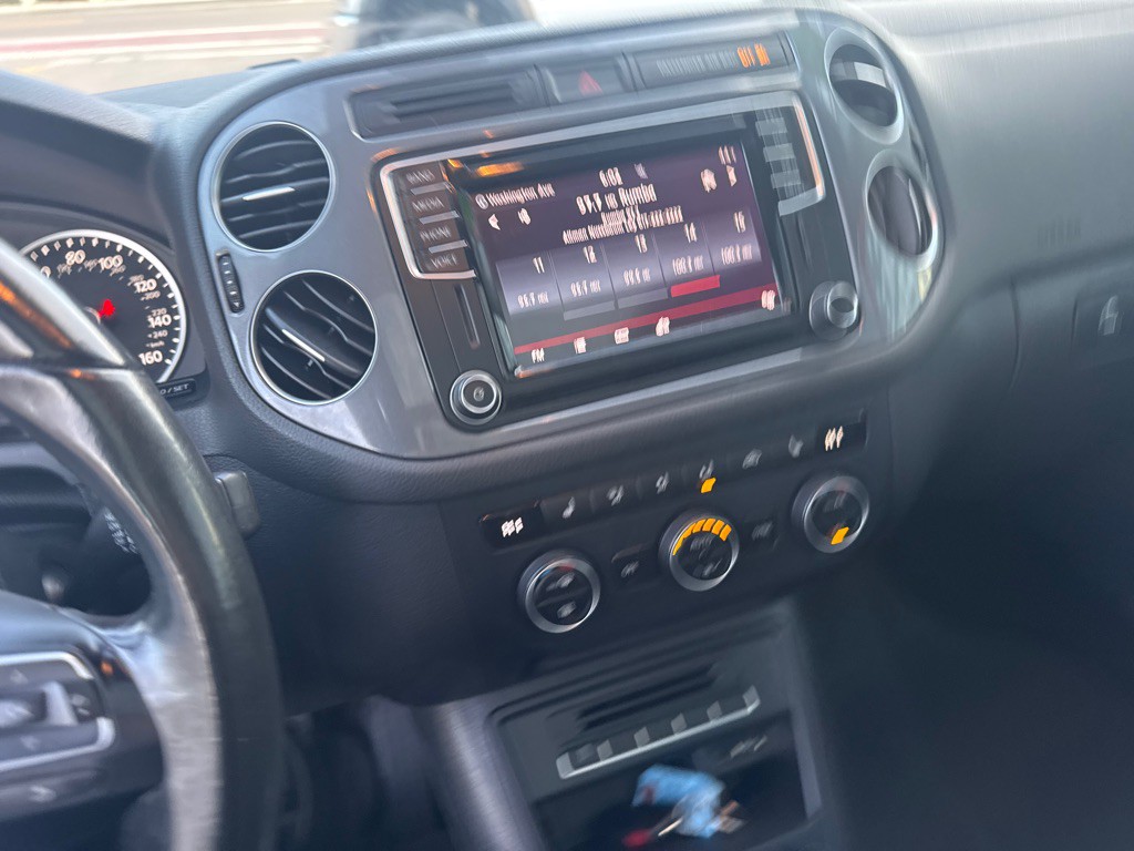 2017 Volkswagen Tiguan Image 29