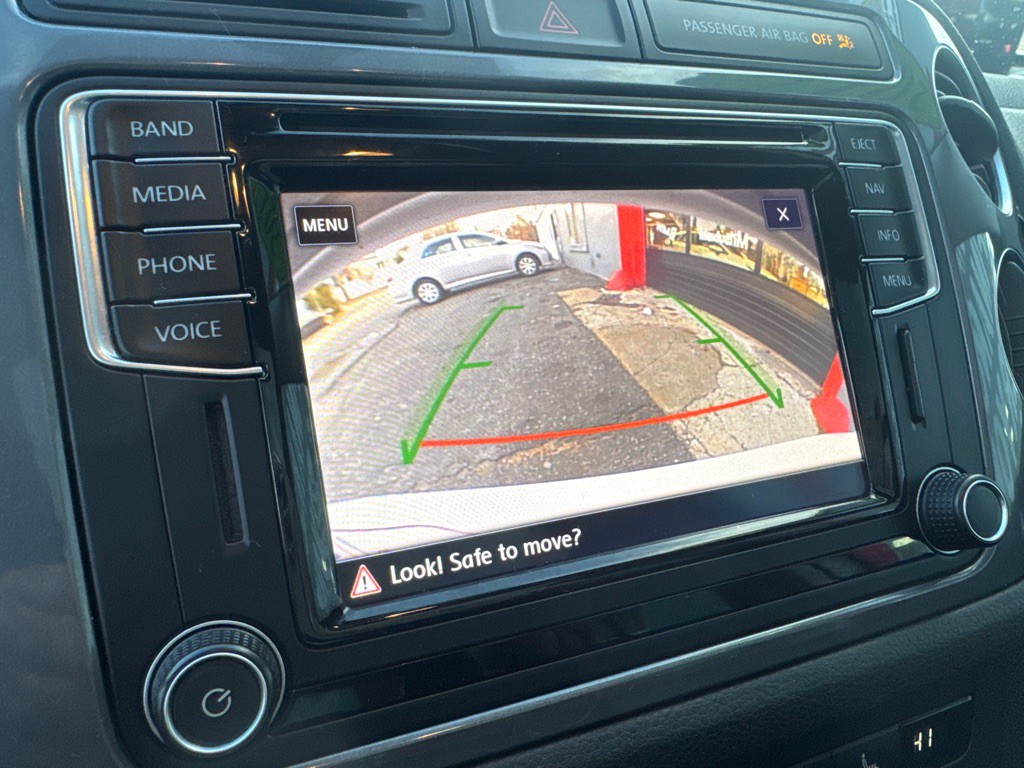 2017 Volkswagen Tiguan Image 34