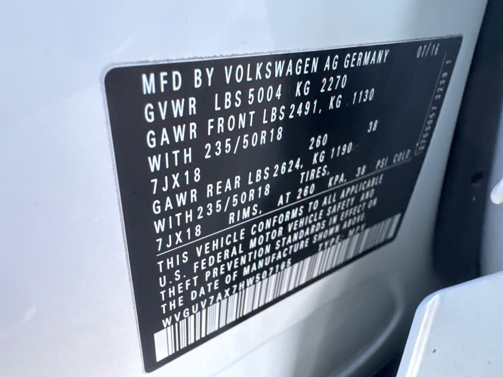 2017 Volkswagen Tiguan Image 38