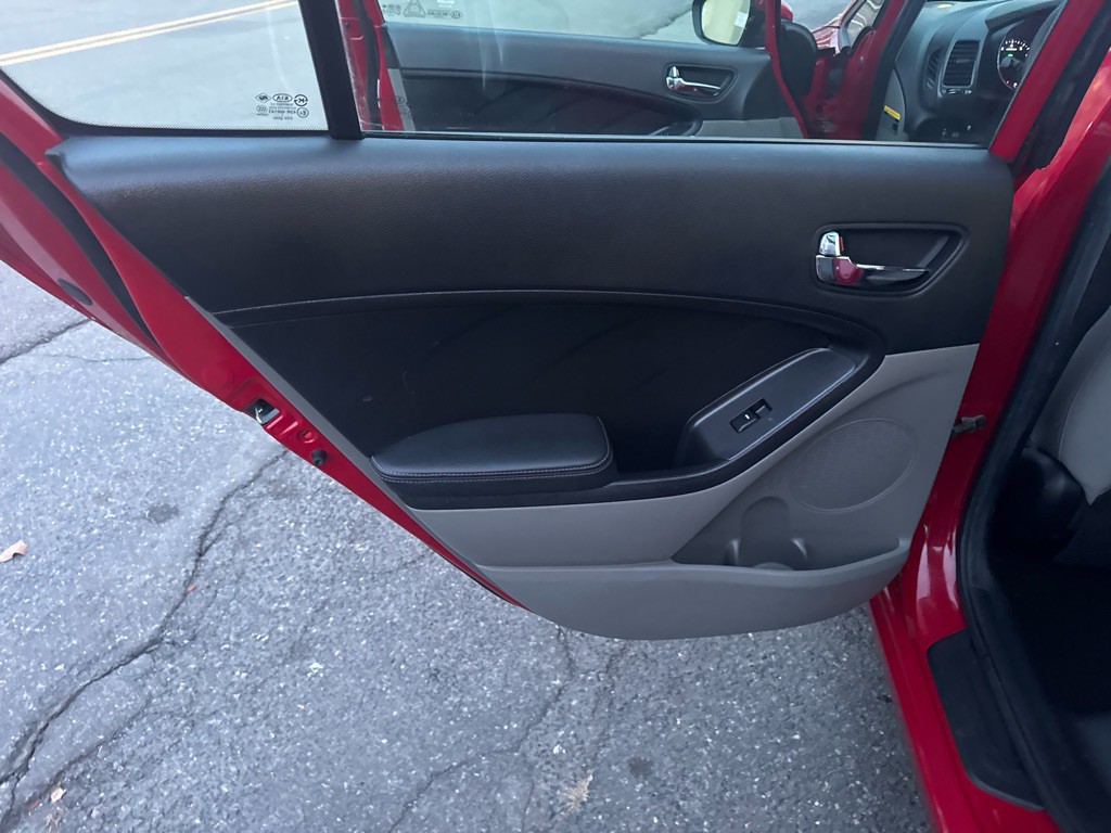 2014 Kia Forte Image 17