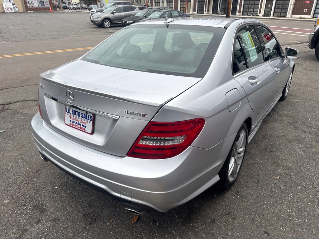 2012 Mercedes-Benz C-Class Image 5