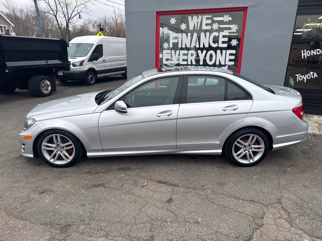 2012 Mercedes-Benz C-Class Image 8