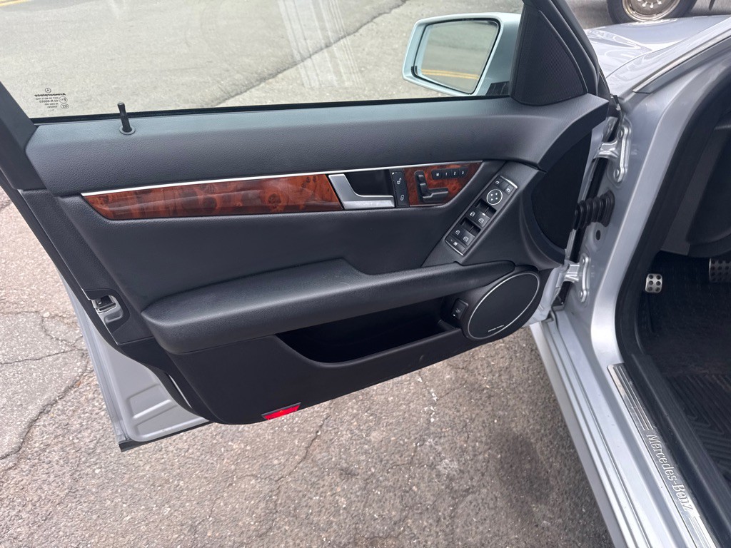 2012 Mercedes-Benz C-Class Image 16