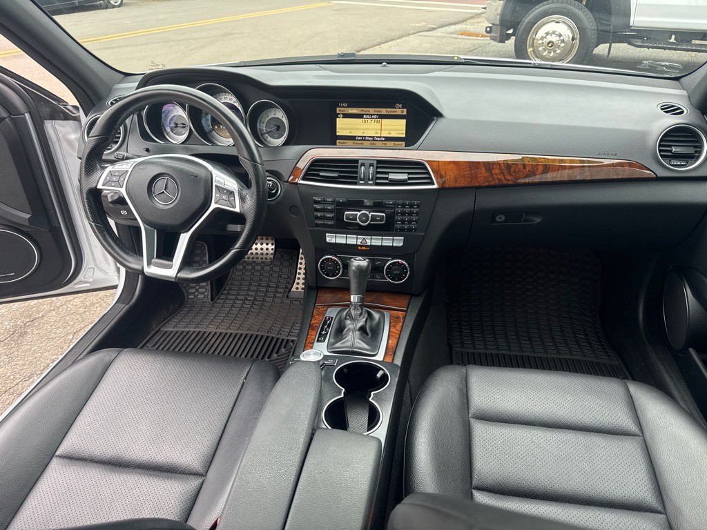 2012 Mercedes-Benz C-Class Image 23