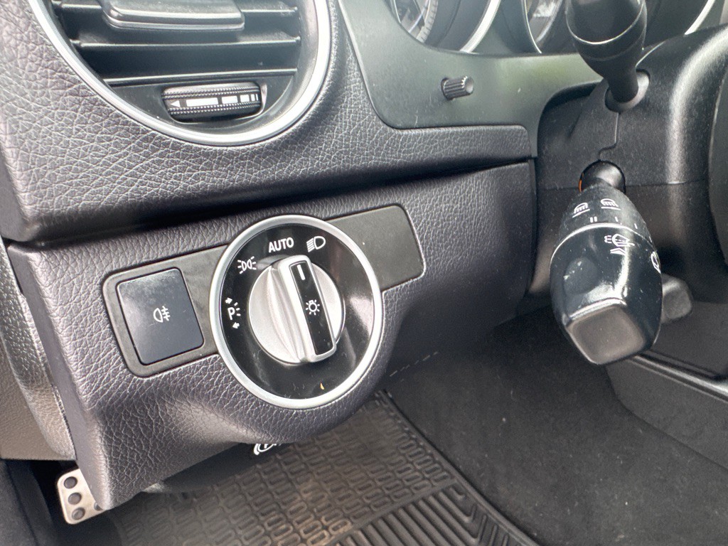 2012 Mercedes-Benz C-Class Image 34