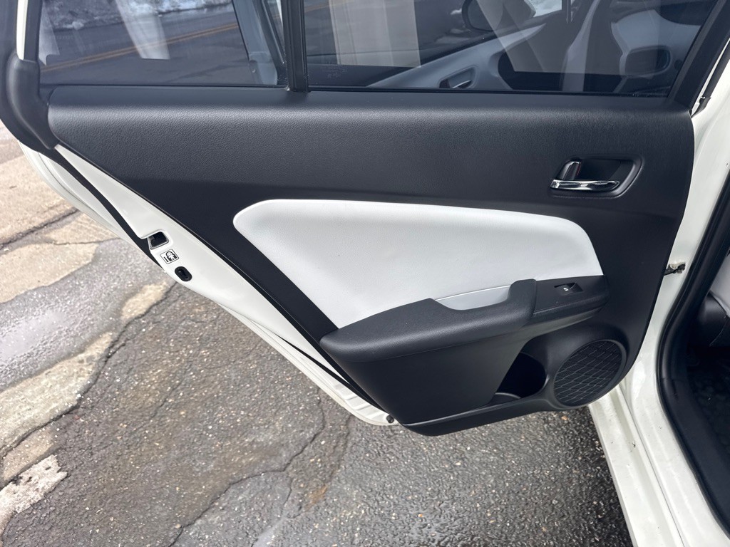 2018 Toyota Prius Image 17