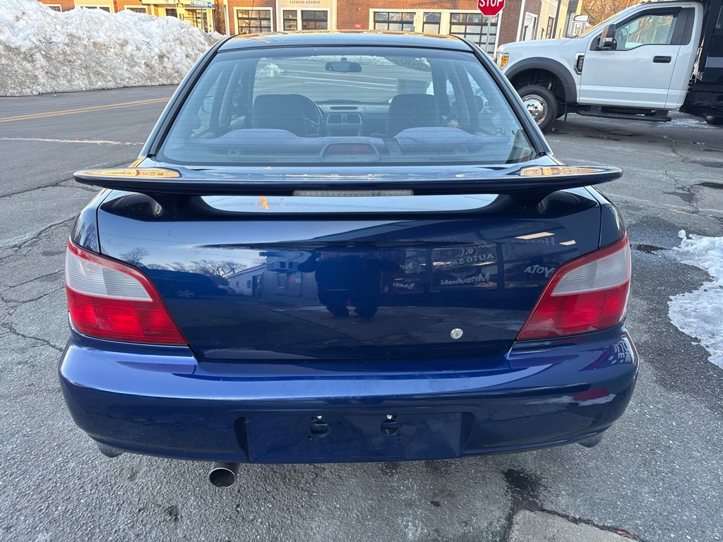 2002 Subaru Impreza Image 6
