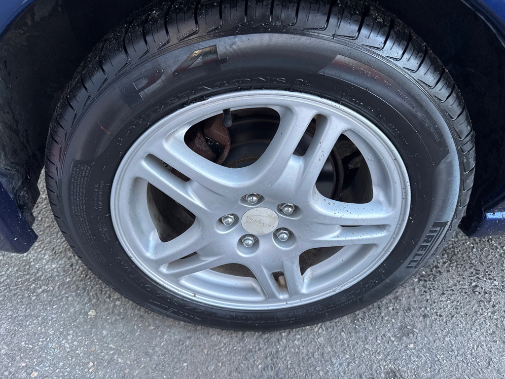 2002 Subaru Impreza Image 12
