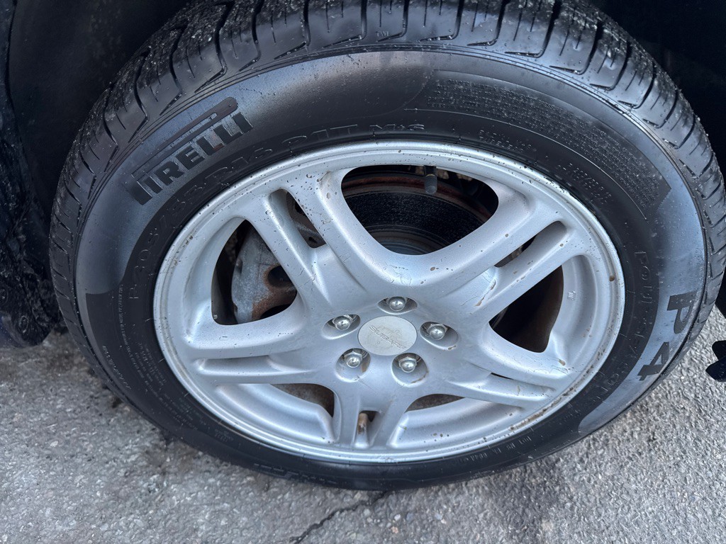 2002 Subaru Impreza Image 13