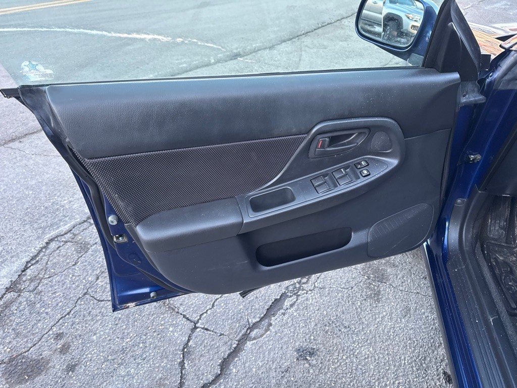 2002 Subaru Impreza Image 16