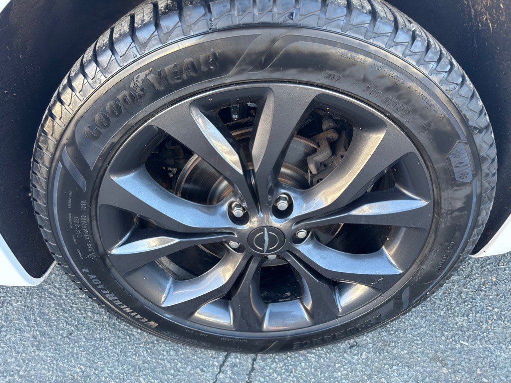 2018 Chrysler Pacifica Image 11