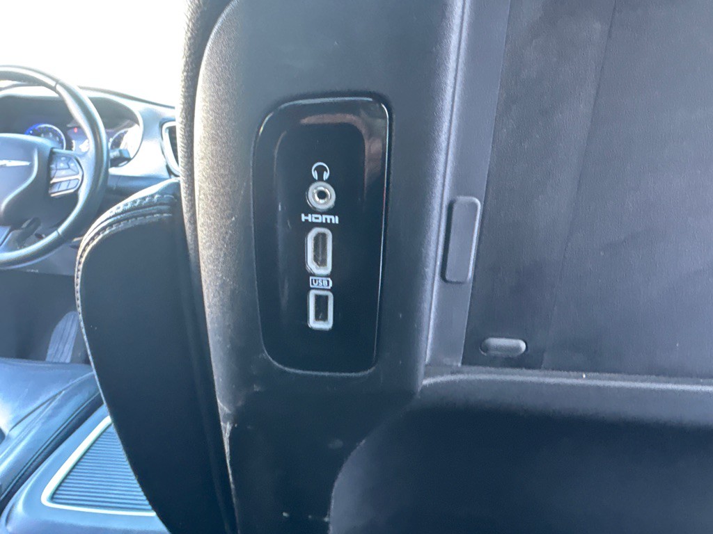 2018 Chrysler Pacifica Image 26