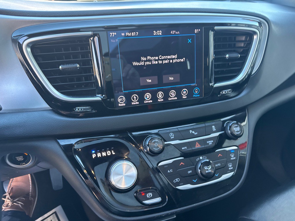 2018 Chrysler Pacifica Image 30