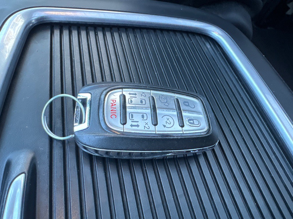 2018 Chrysler Pacifica Image 35