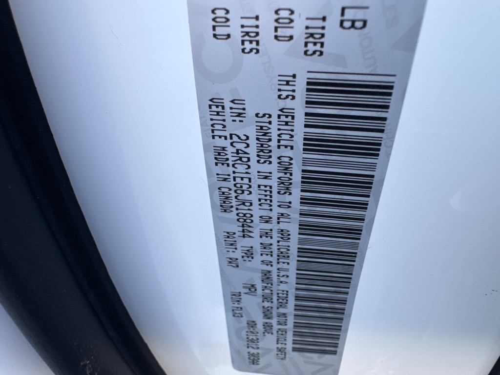 2018 Chrysler Pacifica Image 36