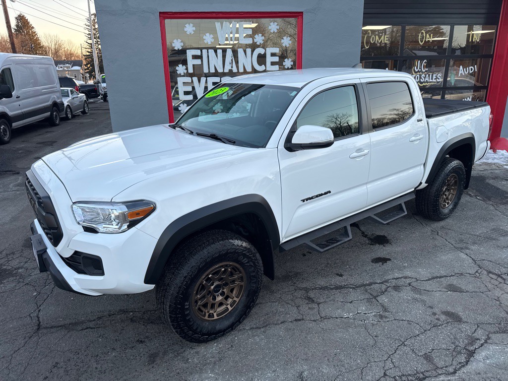 2023 Toyota Tacoma Image 9