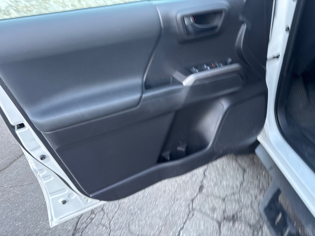 2023 Toyota Tacoma Image 16