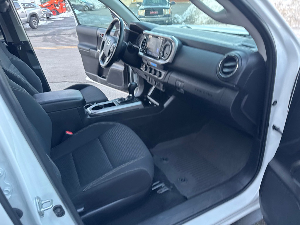 2023 Toyota Tacoma Image 19