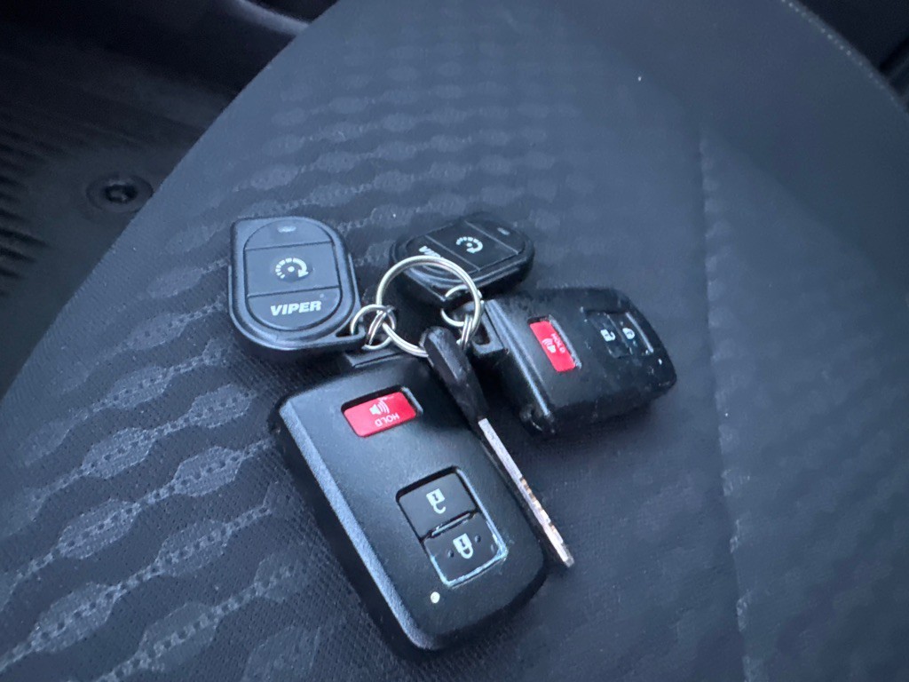 2023 Toyota Tacoma Image 34