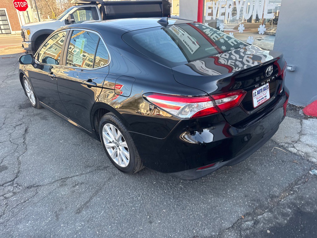 2019 Toyota Camry Image 6