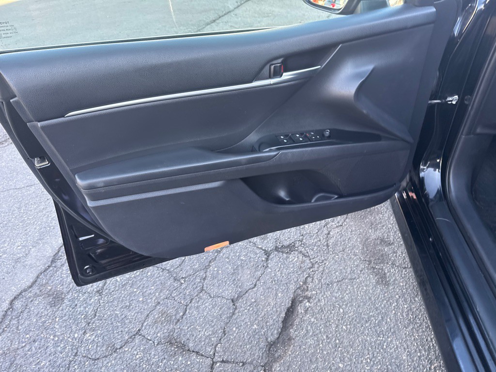 2019 Toyota Camry Image 14