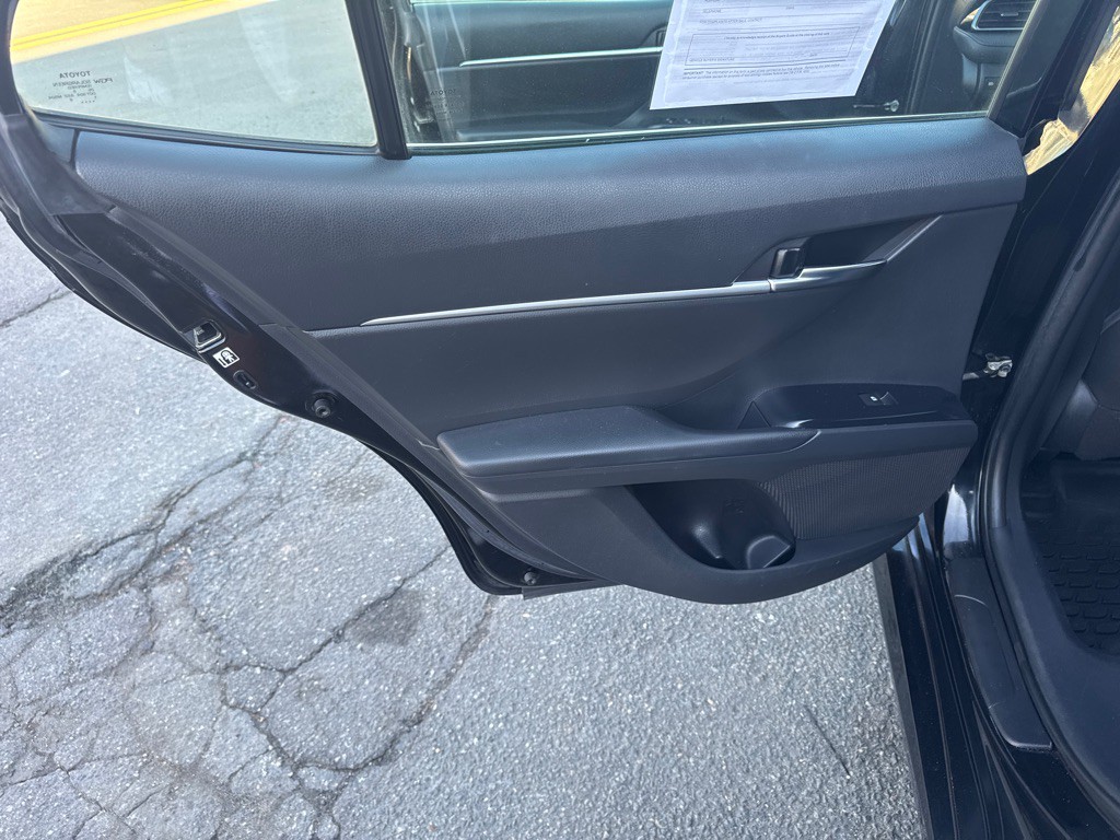 2019 Toyota Camry Image 16