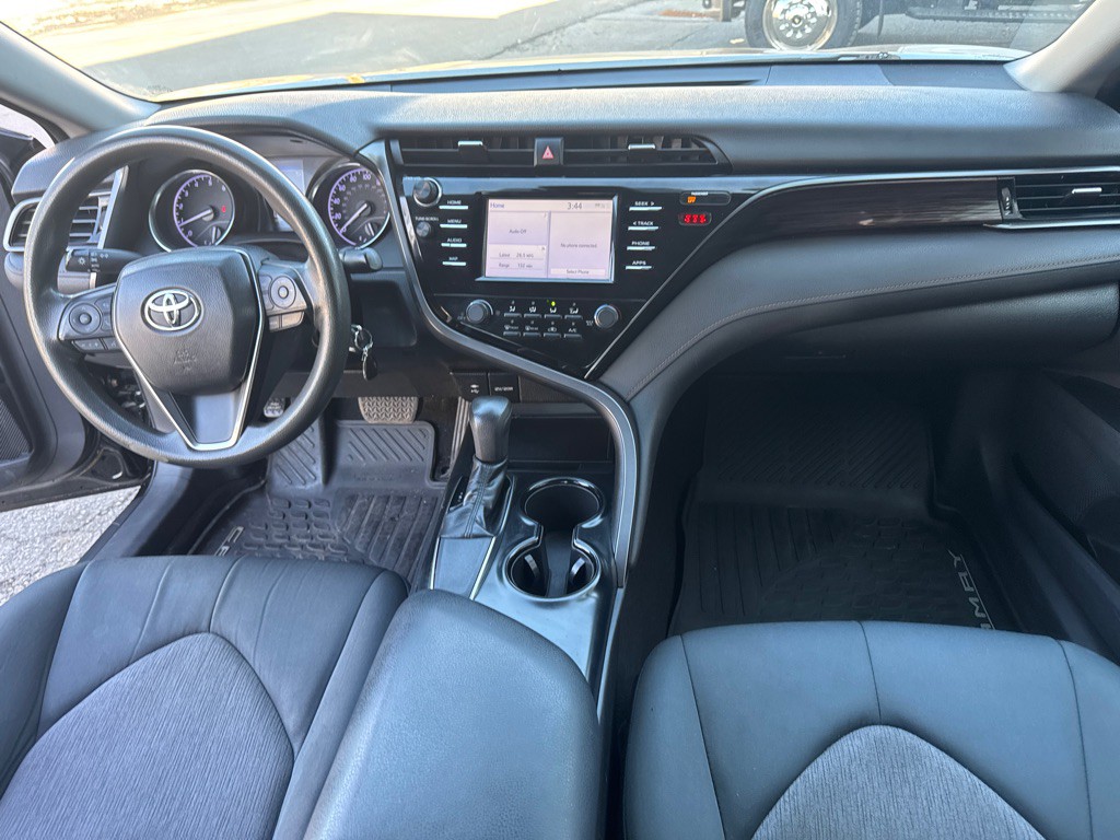 2019 Toyota Camry Image 21