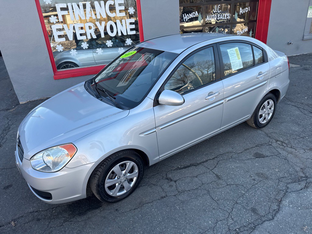 2009 Hyundai Accent Image 9