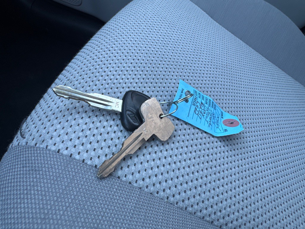 2009 Hyundai Accent Image 29