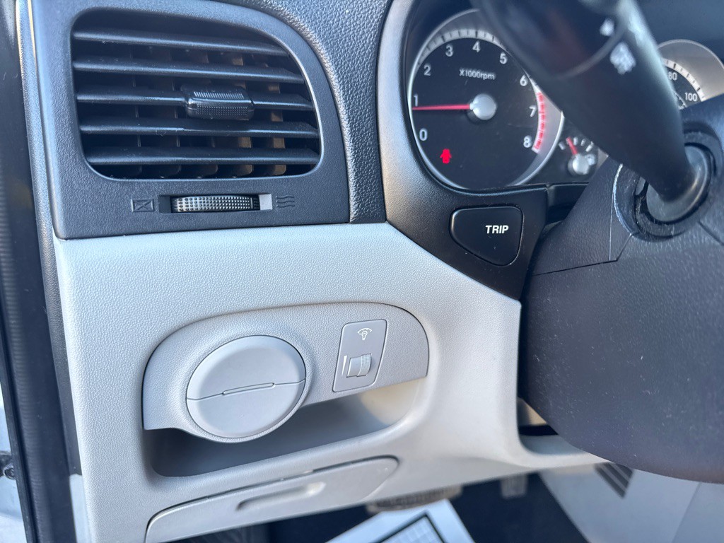 2009 Hyundai Accent Image 30