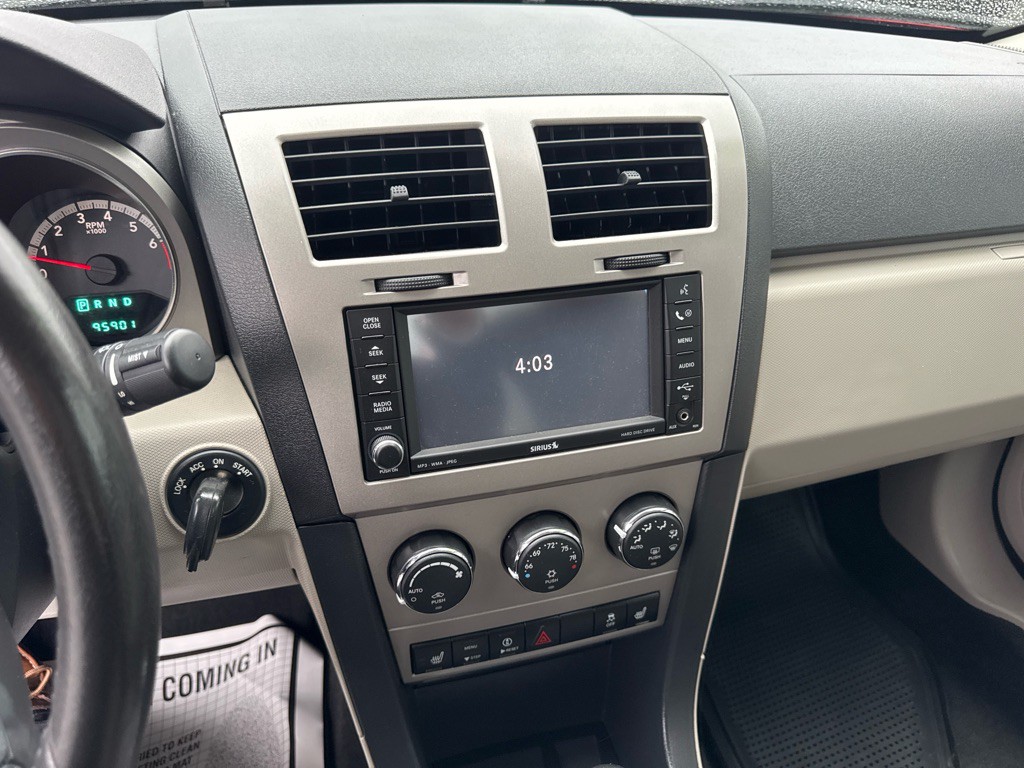 2010 Dodge Avenger Image 28