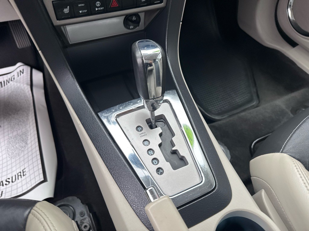 2010 Dodge Avenger Image 29