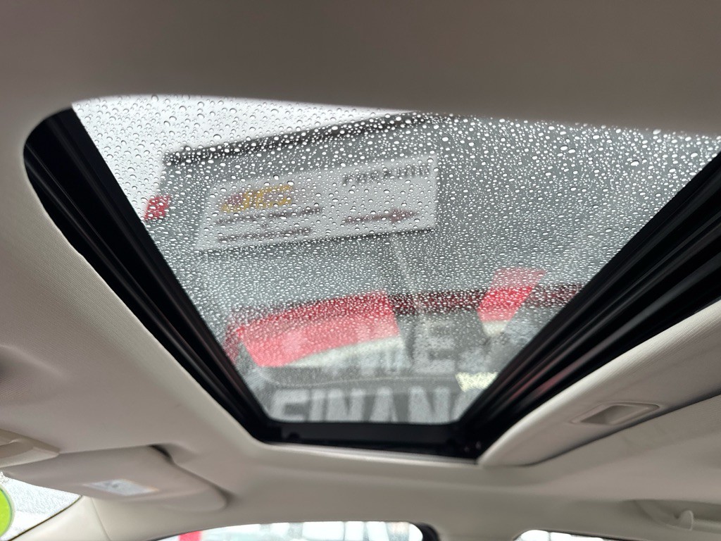 2010 Dodge Avenger Image 30