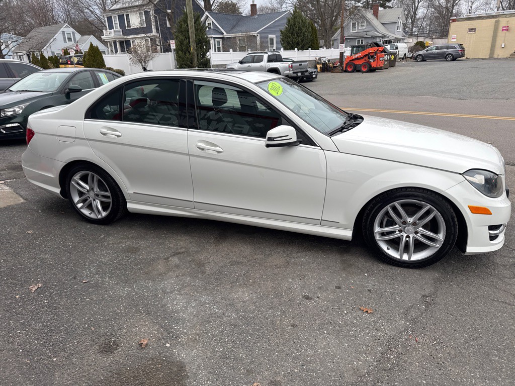 2012 Mercedes-Benz C-Class Image 4