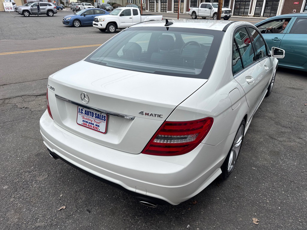 2012 Mercedes-Benz C-Class Image 5