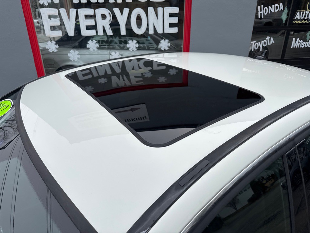 2012 Mercedes-Benz C-Class Image 10