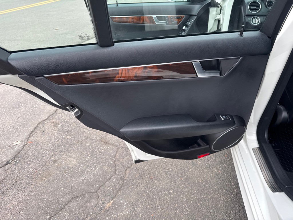 2012 Mercedes-Benz C-Class Image 18