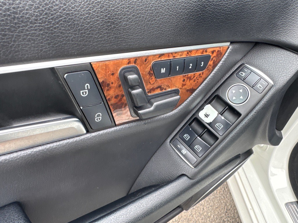 2012 Mercedes-Benz C-Class Image 26