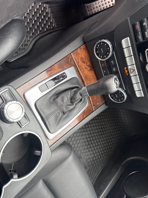 2012 Mercedes-Benz C-Class Image 28