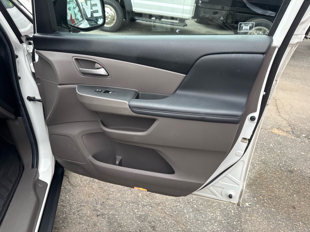 2012 Honda Odyssey Image 20