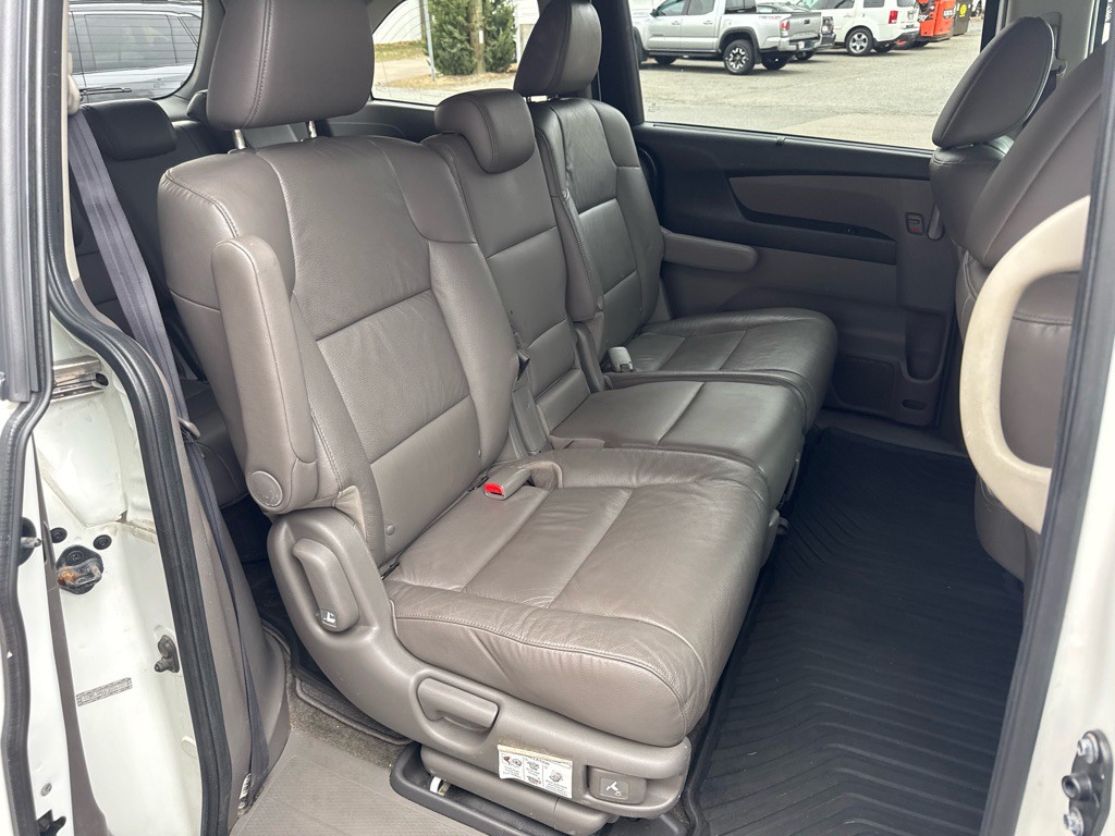 2012 Honda Odyssey Image 21