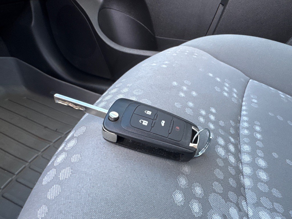 2012 Chevrolet Sonic Image 27